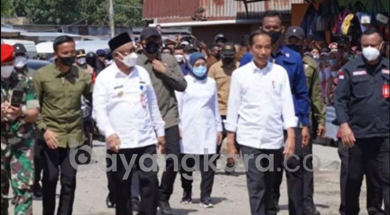 Kunker di Maluku Utara Jokowi Dianugerahi Sejumlah Gelar Kesultanan Ternate