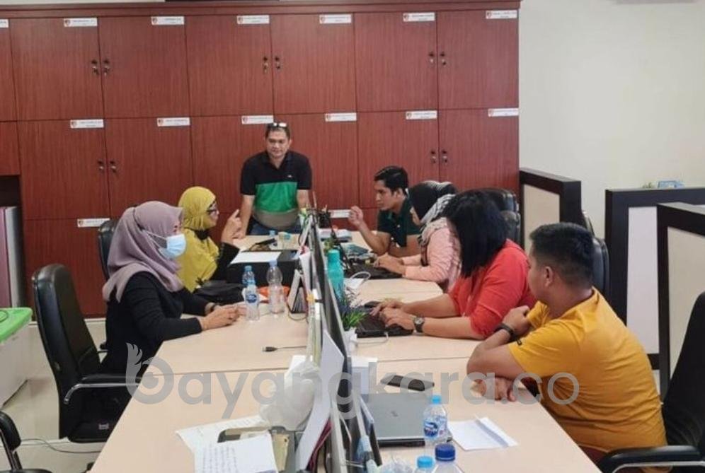 SERORANG WANITA DI ANIYAI POLWAN DAN IBU YA TERANCAM 5 TAHUN PENJARA