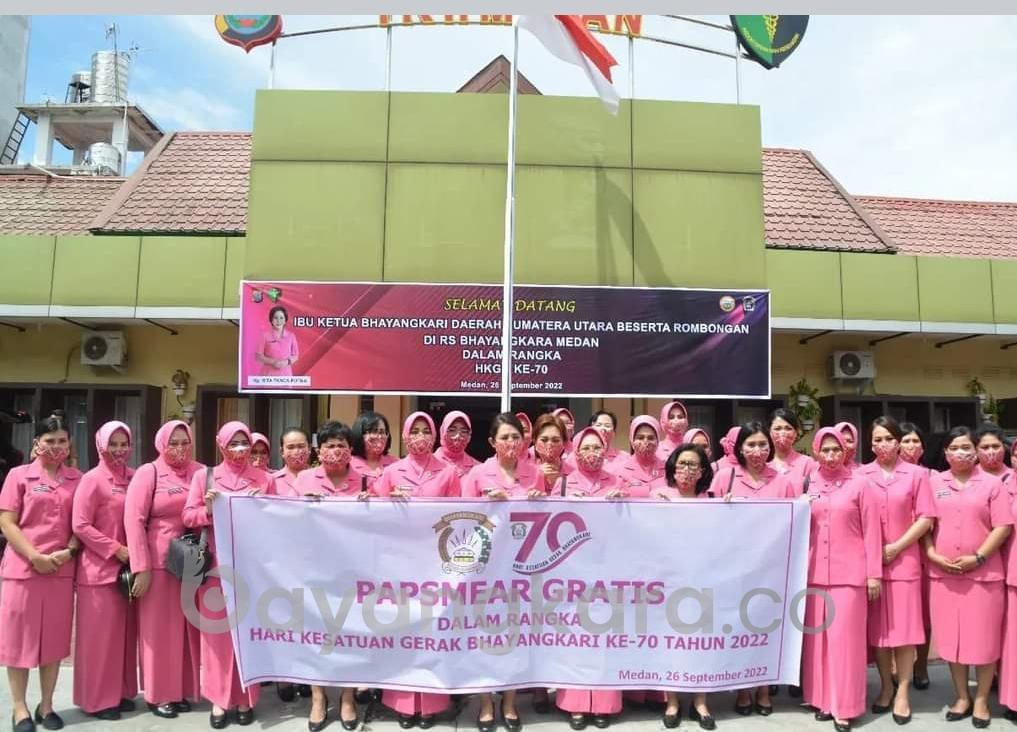 Jenguk Pasien Anak Korban Luka Bakar, Ketua Bhayangkari Daerah Sumut : Semangat ya Nak