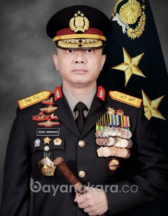 TERLIBATNYA IRJEN TEDDY MINAHASA,HARIS AZAHAR UNGKIT BISNIS NARKOBA FREDDY BUDIMAN