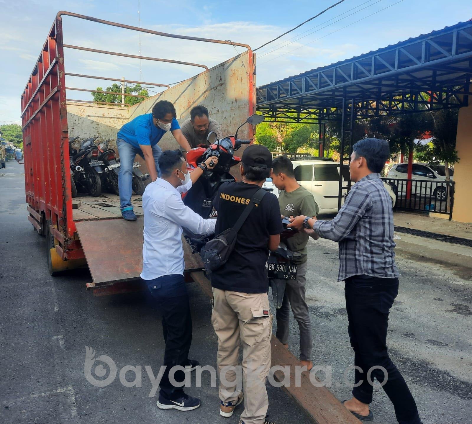 Gerebek Lokasi Judi Sabung Ayam, Polsek Firdaus Amankan Pelaku dan Barbut