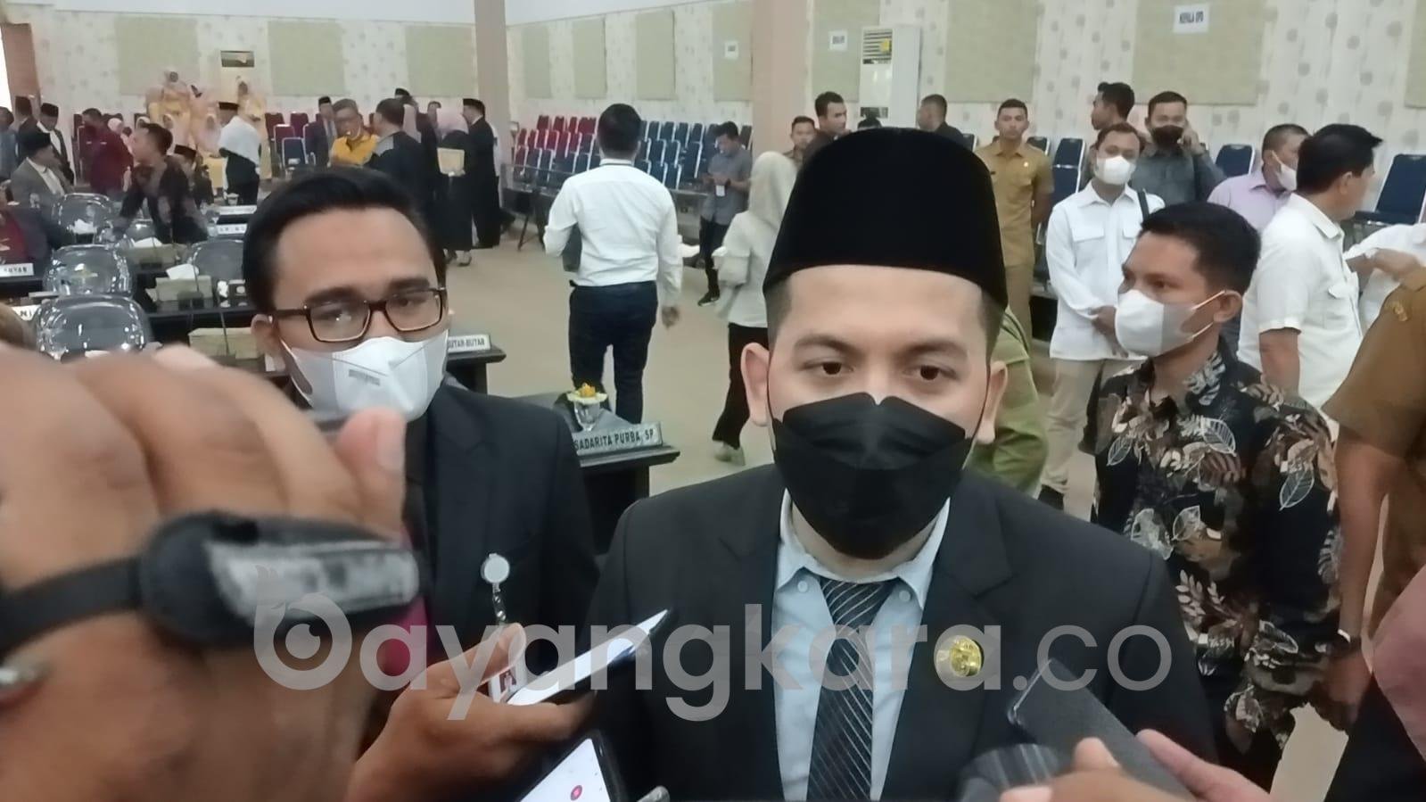 Meski Diberhentikan Jabatan Ketua DPRD dr. Riski Ramadhan Melalui Lembaga Terus Perjuangkan Rakyat