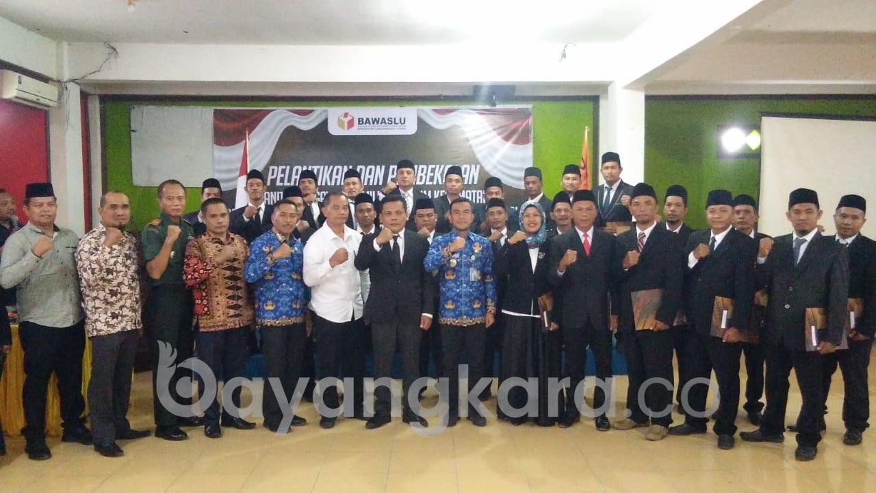 Ketua Bawaslu Labura Lantik 24 Anggota Panitia Pengawas Tingkat Kecamatan