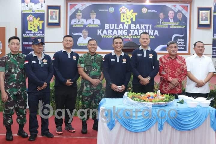 Hadiri Peringatan HUT Karang Taruna Ke-62, Bupati Labura Raih Penghargaan Aditya Karya Mahatva Yodha.