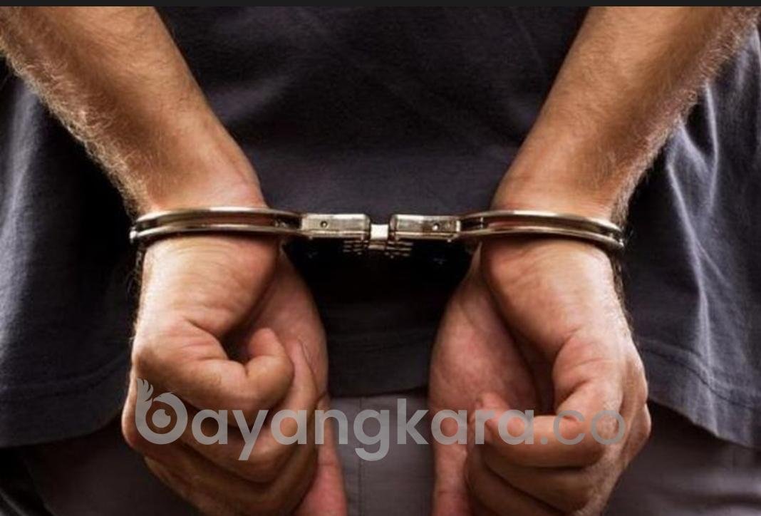 SAAT LAGI PESTA MIRAS SUPIR ANGKOT TIKAM TEMAN YA SENDIRI HINGA TEWAS