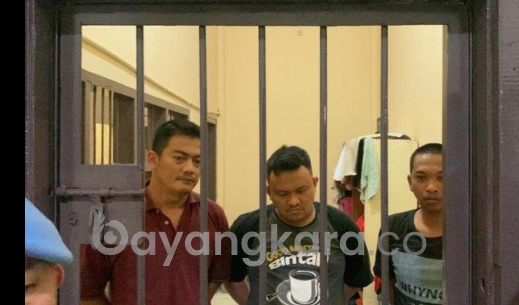 MAHFUD MD MINTA TIGA OKNUM POLISI POLRESTABES YANG TERLIBAT DALAM PERAMPOKAN SEGERA DI PECAT
