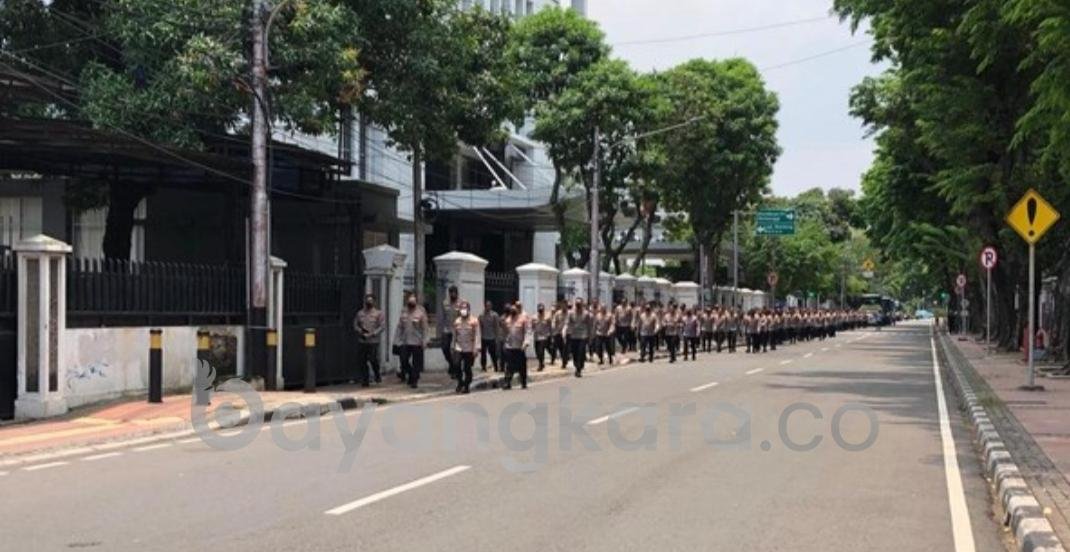 Rombongan Pejabat Polisi yang Dipanggil Jokowi Tiba di Istana