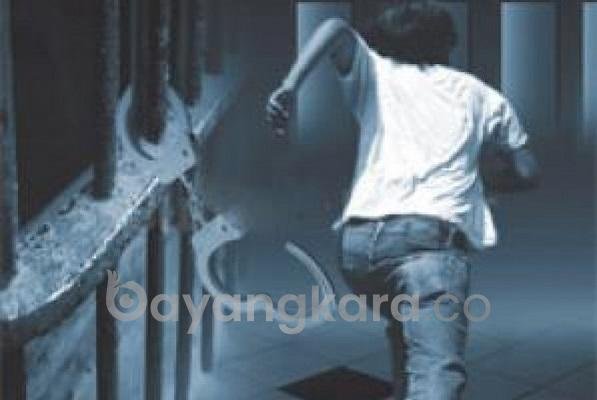 SEROANG NAPI KABUR DARI LAPAS KO BISA?