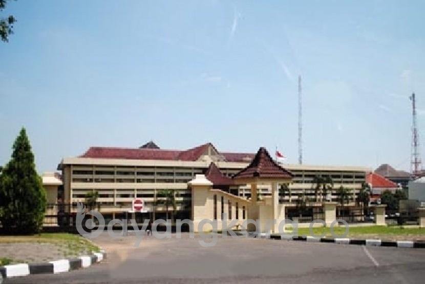 SELAMA 6 BULAN KUCING KUCINGAN,TERSANGKA KROUPSI BANK BUMN RP 7,1 M DI TEMANGGUNG DIRINGKUS .