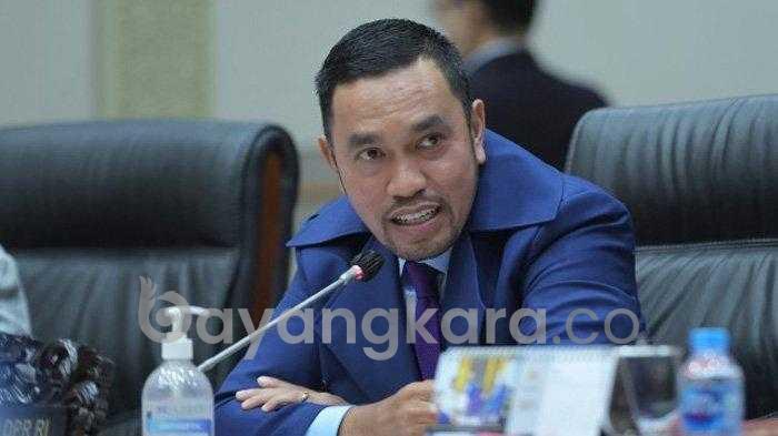WAKIL KETUA KOMOSI III DPR RI APRESIASI TINDAKAN KAPOLRI ATAS PENCOPOTAN AKBP FERLI HIDAYAT
