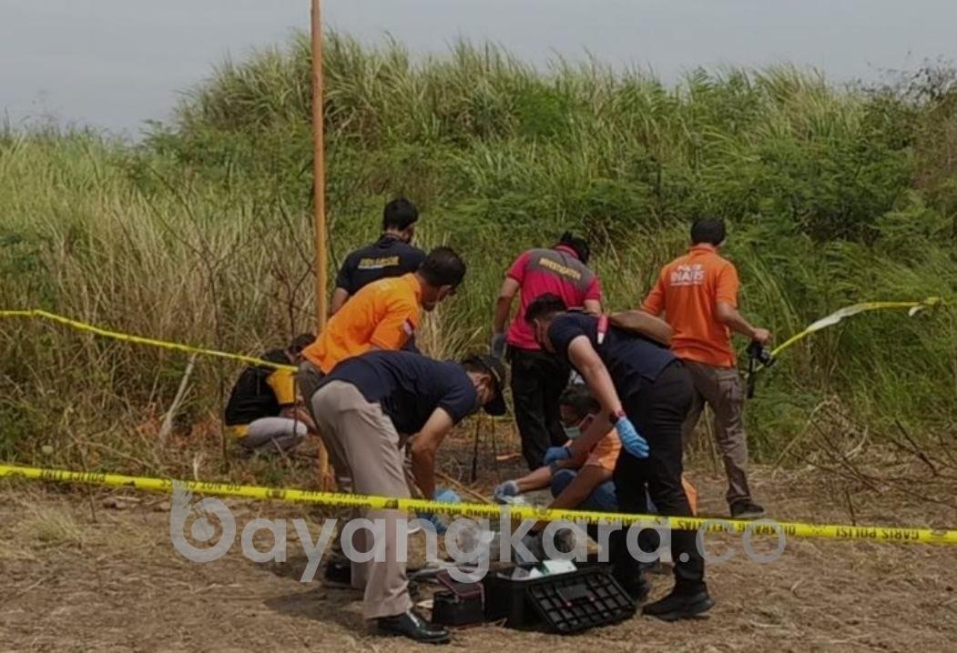 Kasus pembunuhan seorang saksi kasus korupsi hibah tanah, Iwan Boedi hingga kini belum menemukan titik terang.