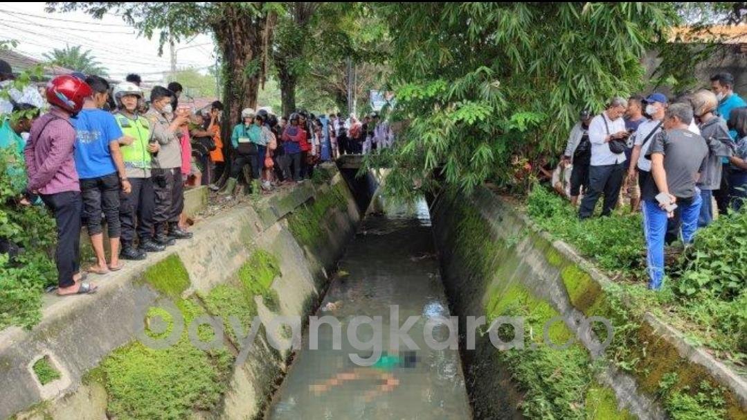 WARGAH TEMUKAN MAYAT  DI DALAM PARIT DI MENTENG