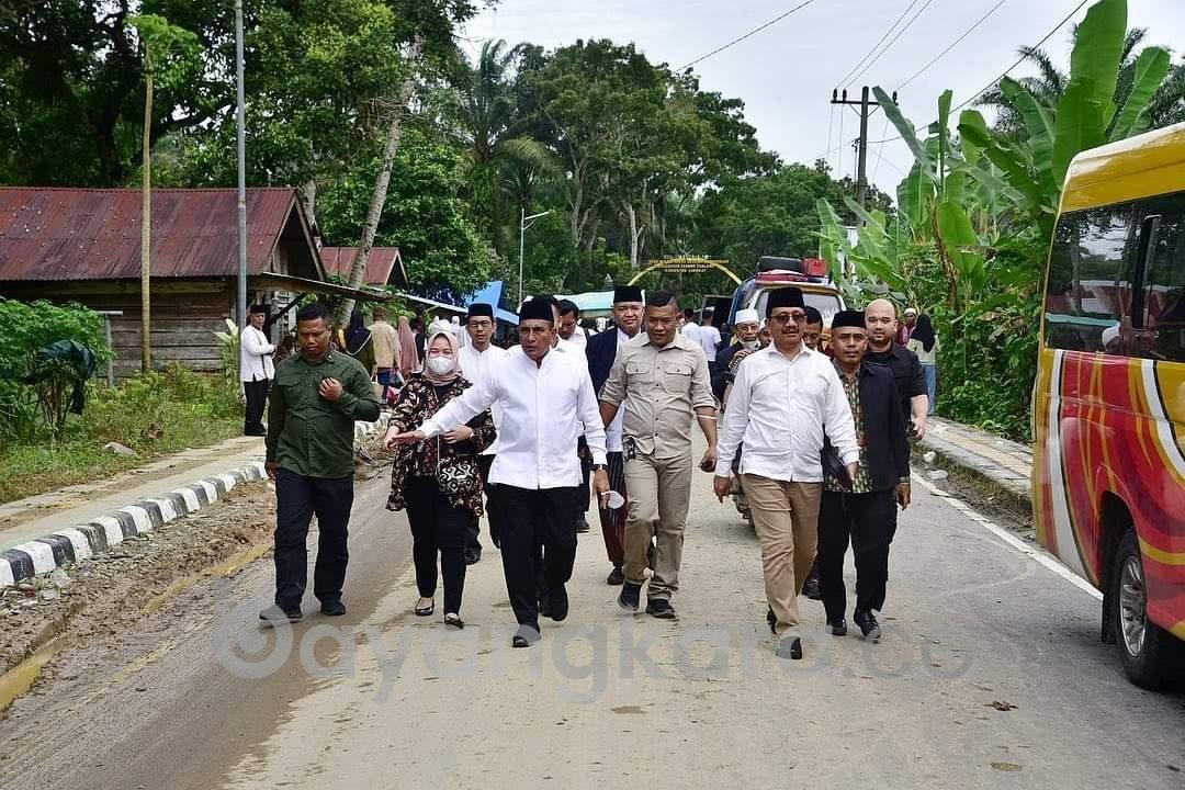 Acara Haul Syekh Abdul Wahab Rokan,Gubsu Memilih Berjalan Kaki Kurang Lebih 2 km ke Babussalam.