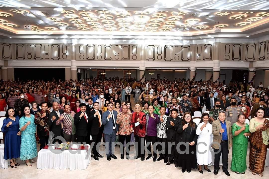 Perayaan Natal ASN Pemprov Sumut Tahun 2022 di Aula Raja Inal Siregar, Edy  Berharap Apapun Agamanya Tetap Saling Menjaga Kerukunan. 