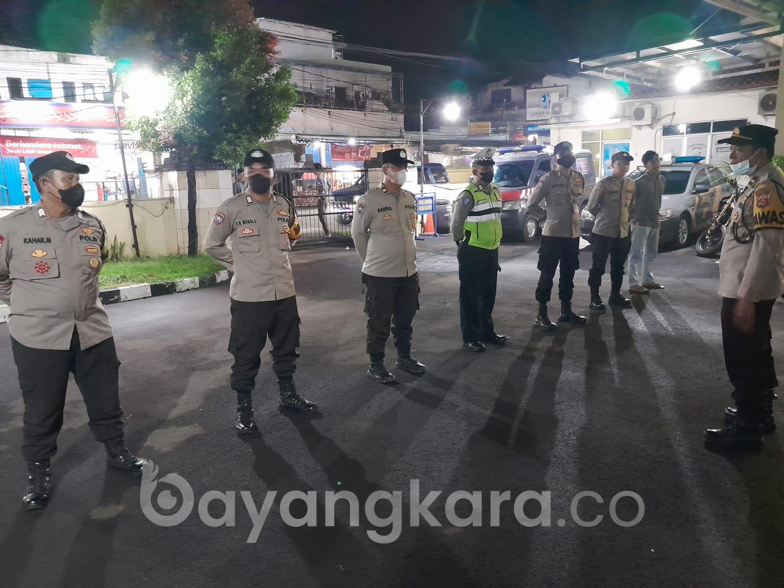 Piket Fungsi Polsek Pasar Kemis Polresta Tangerang Laksanakan Apel Malam di Lanjutkan Patroli Mobil
