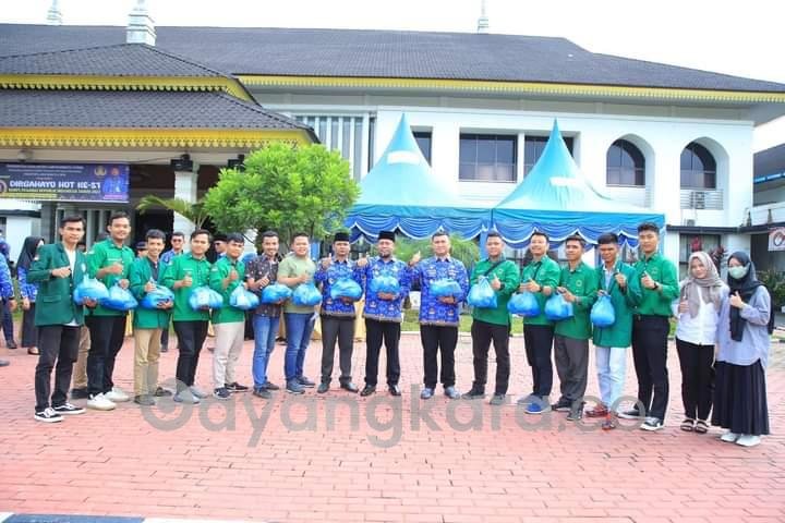 Bupati Labura Terima Bantuan Dari Mahasiswa IKLAB RAYA