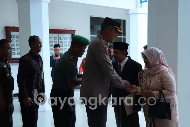Kapolres Mandailing Natal Menghadiri Acara Pelantikan dan Pengambilan Sumpah Jabatan Sekretaris Daerah