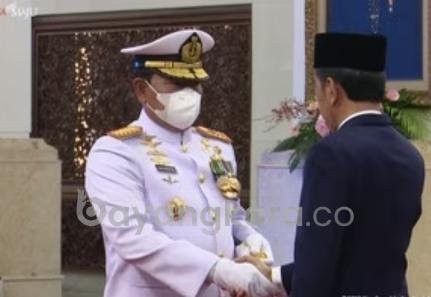 LAKSAMANA YUDO MARGONO resmi dilantik menjadi Panglima TNI oleh Presiden Joko Widodo (Jokowi).