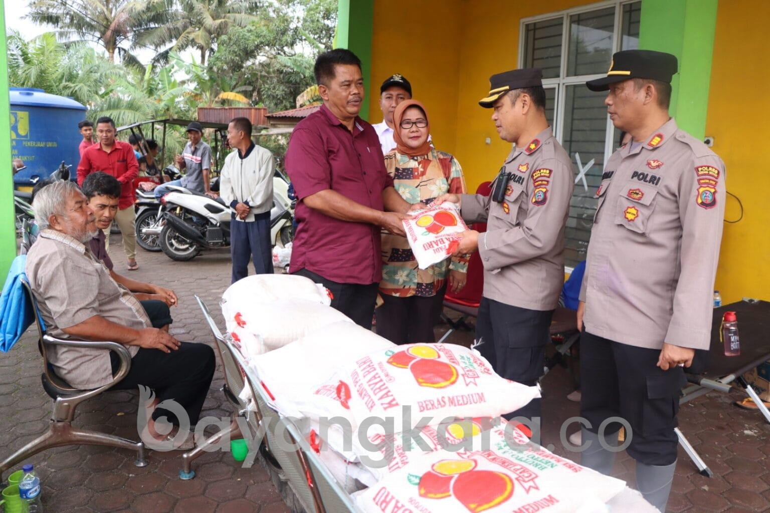 Banjir Masih Menggenangi Rumah Warga, Polres Sergai Terus Beri Bantuan Sosial