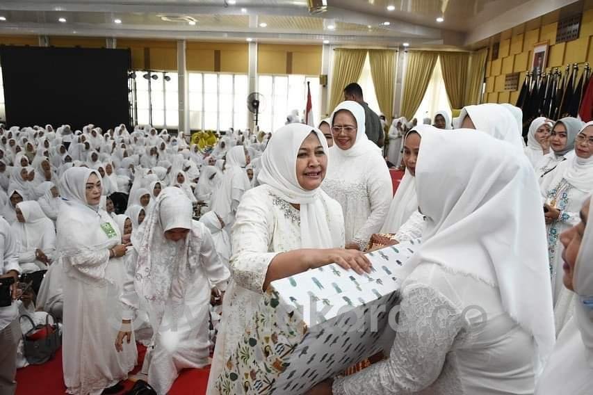 KETUA TP PKK NAWAL LUBIS HADIRI ZIKIR AKBAR PMTI. 