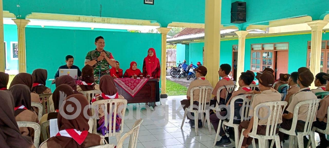 Bentuk Karakter Siswa Berakhlak Baik, Koramil Gandusari Gelar Program Babinsa Masuk Sekolah