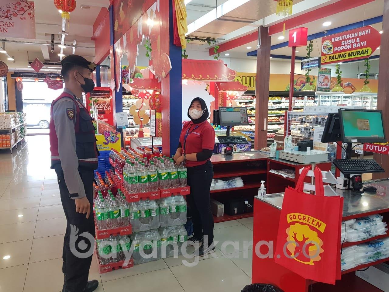 Cipta Kondisi Jelang Imlek 2574/2023, Sat Samapta Polrestabes Medan Patroli Dialogis Di Pusat Perbelanjaan