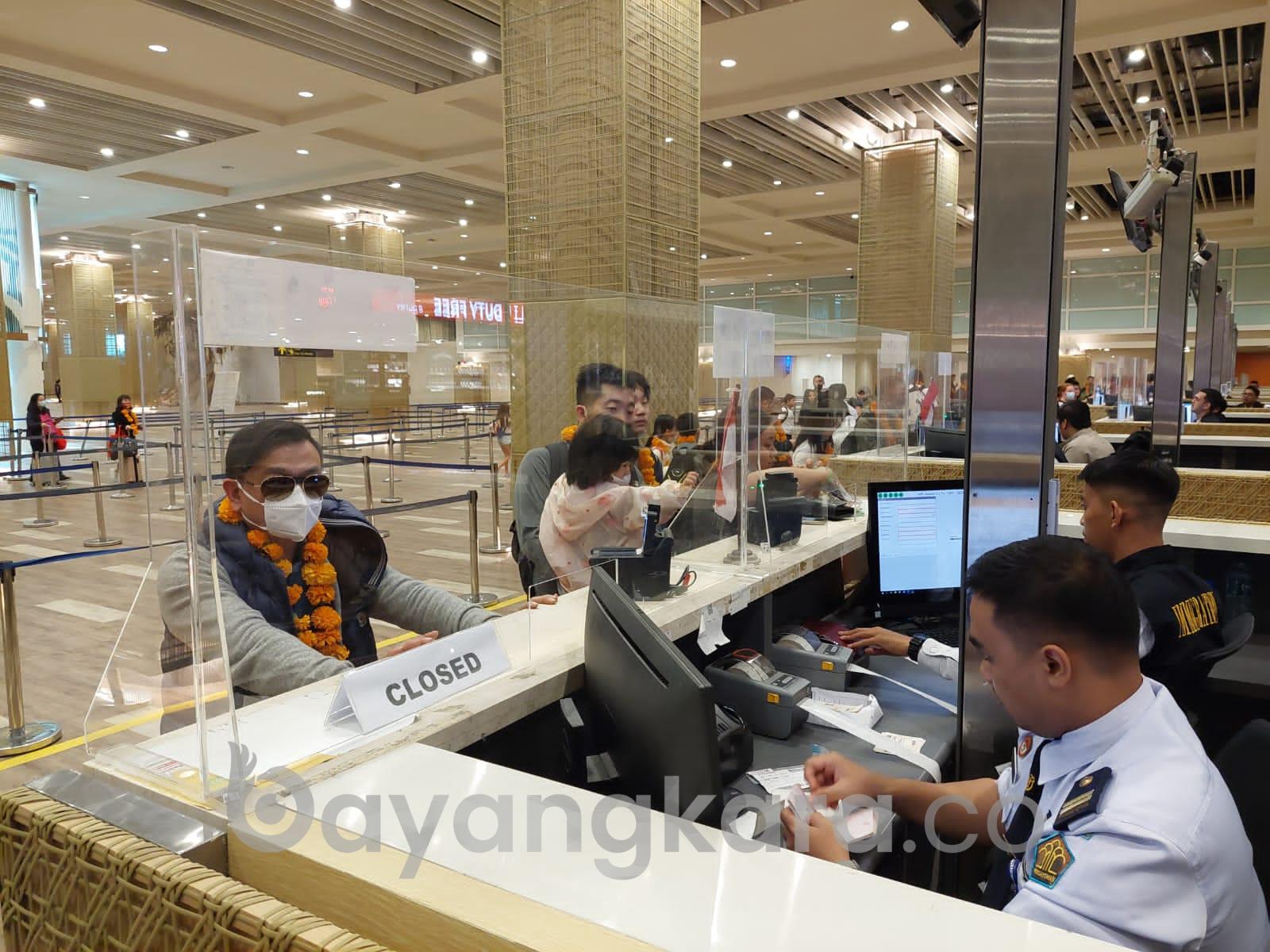 PENYAMBUTAN KEDATANGAN CHARTER FLIGHT PERDANA DARI CHENZHEN CHINA KE DENPASAR MELALUI BANDARA INTERNASIONAL I GUSTI NGURAH RAI