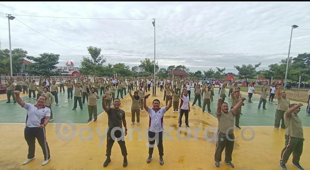 Kompak TNI-POLRI Dan ASN Kota Blitar Olahraga Bersama