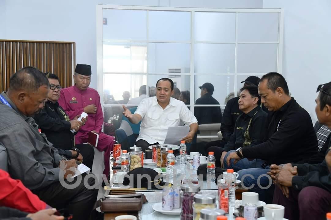 Bupati Batu Bara Ir.H Zahir M AP Sambut Kedatangan Gemkara Batu Bara Dirumah Dinas Bupati. 