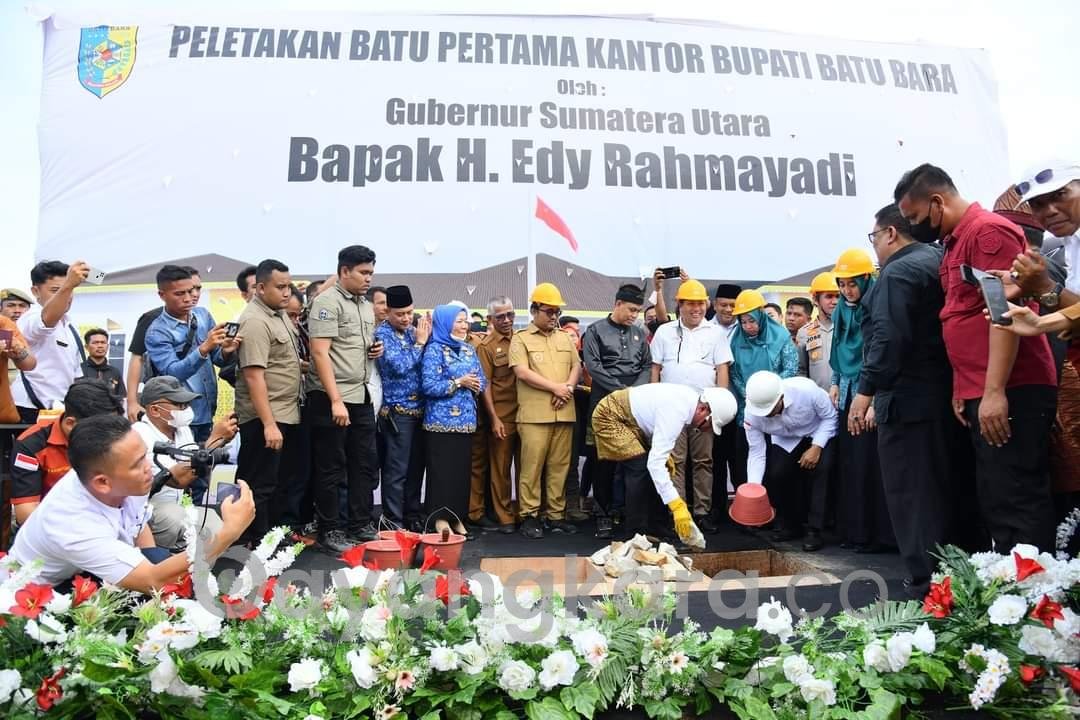 Peletakan Batu Pertama Pembangunan Kantor Bupati Kabupaten Batu Bara Sumatra Utara oleh Bupati Batu Bara Ir.H Zahir M AP. 