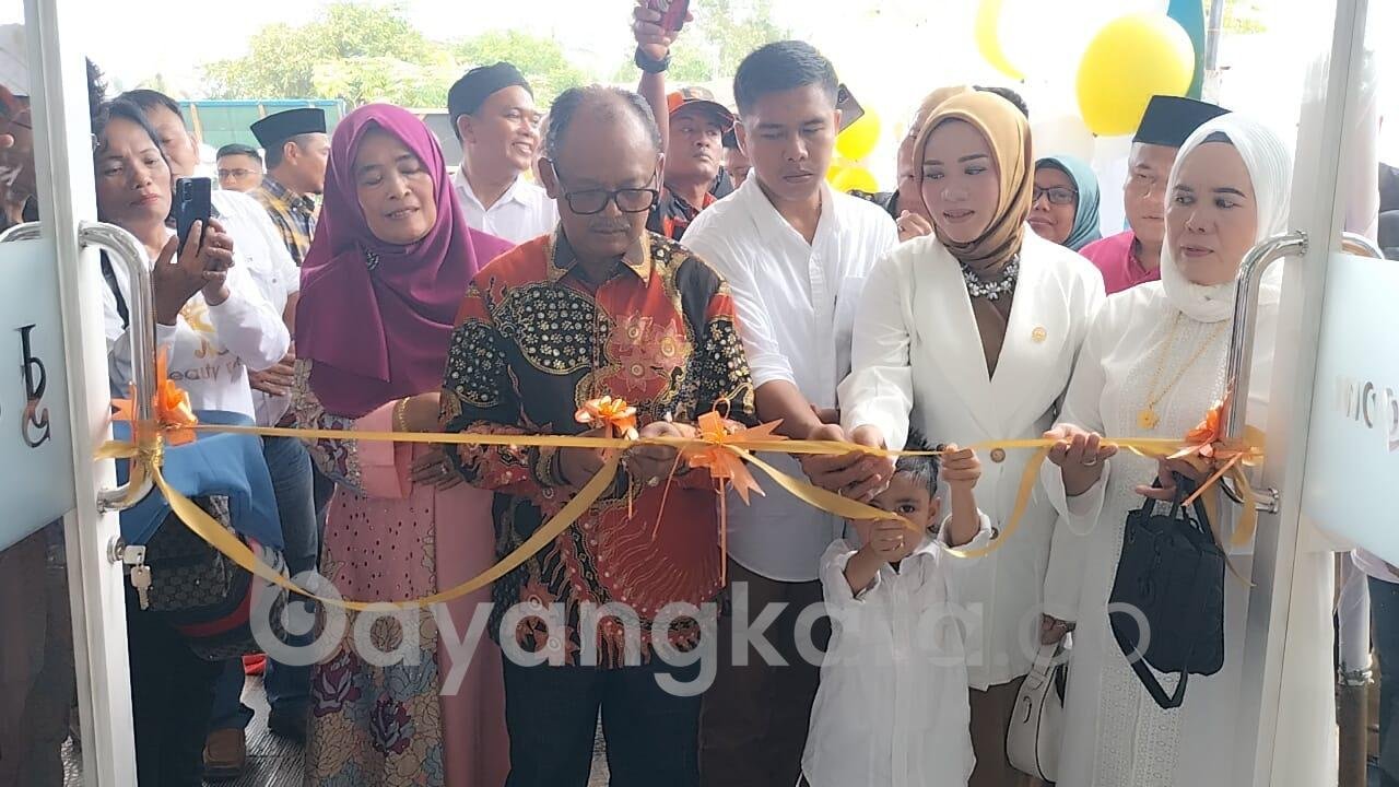 Wakil Bupati Simalungun Dan Anggota DPRD Sumut Hadiri Grand Opening JS White House
