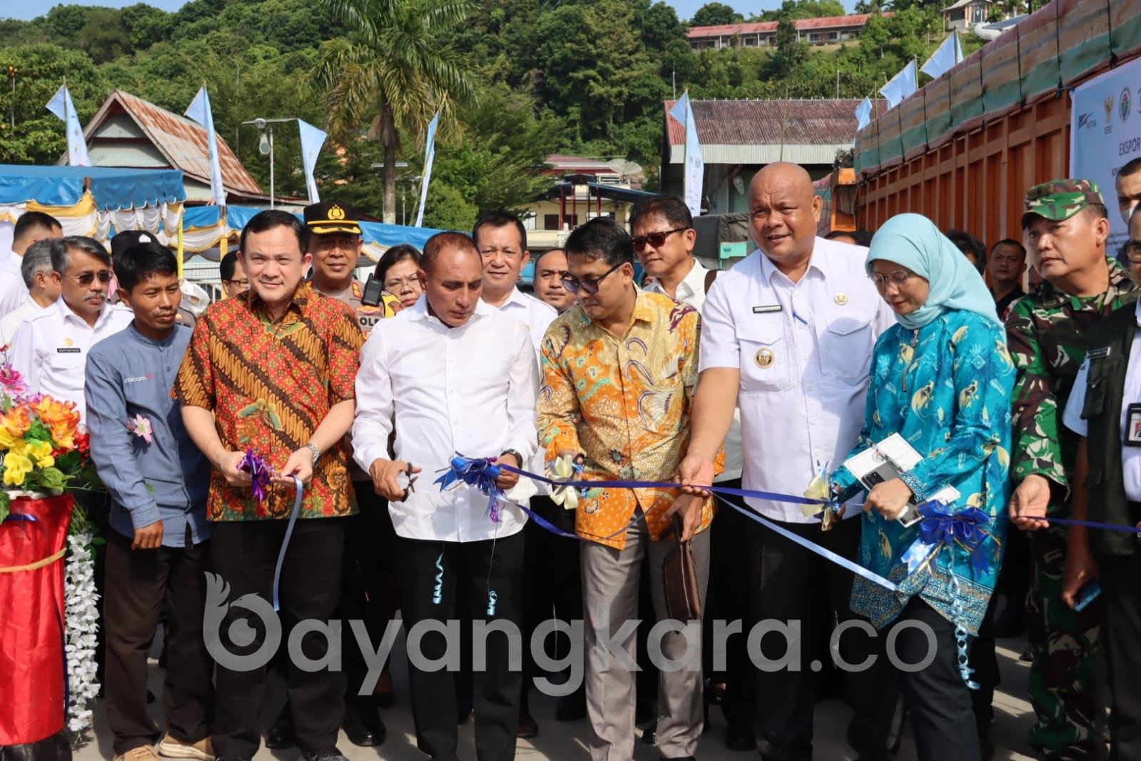 Pemerintah Kabupaten Nias Utara Laksanakan Launcing Export Perdana 74 Ton Kelapa Dari NIAS UTARA KE HAINAN CHINA
