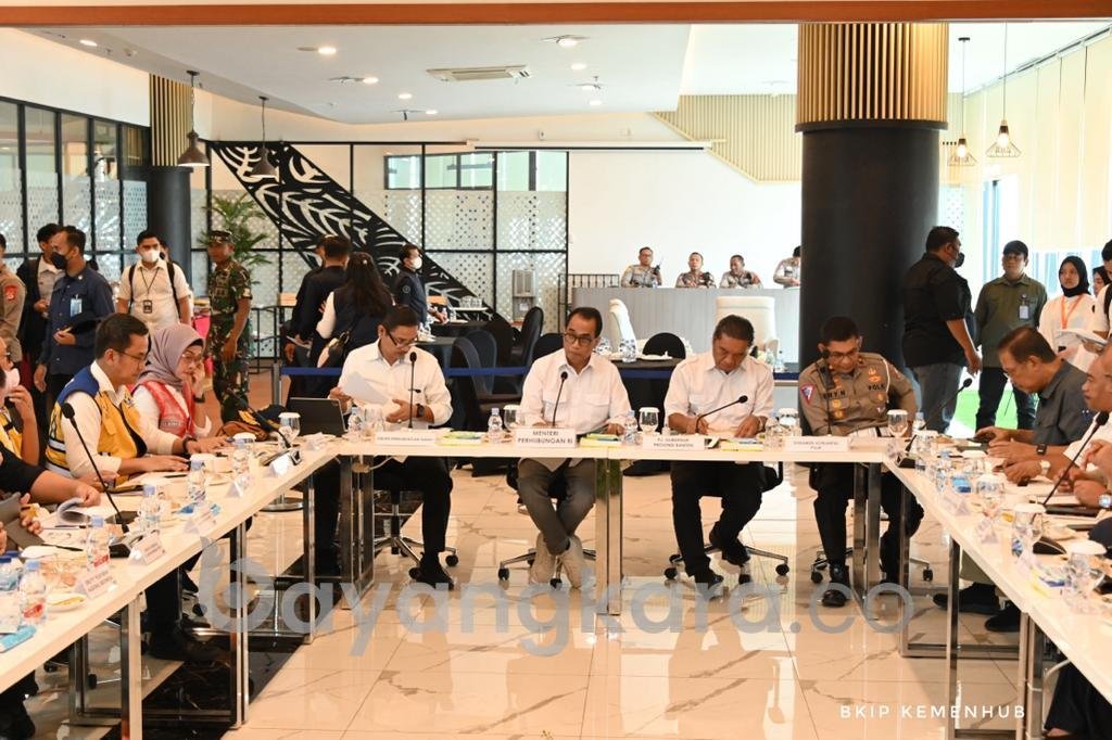Persiapan Angkutan Lebaran 2023 *Menhub Bahas Upaya Antisipasi Kepadatan di Pelabuhan Penyeberangan Merak