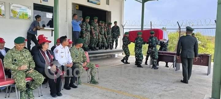 Wakil Bupati Humbahas menyampaikan duka atas gugurnya Prajurit TNI Serka Anumerta Robertus Simbolon
