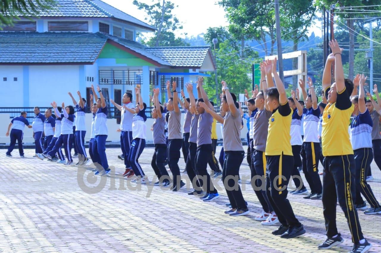 Jumat Sehat, Kapolres ingatkan Jaga Kebugaran Personil Polres Humbang Hasundutan.