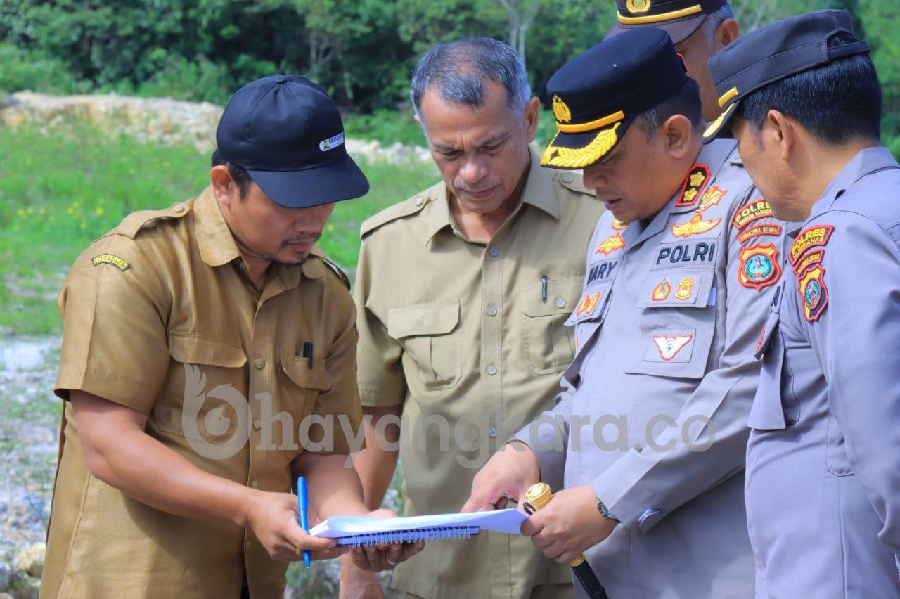 Kapolres Humbahas Tinjau Lokasi Rencana Pembangunan Pos Polisi.