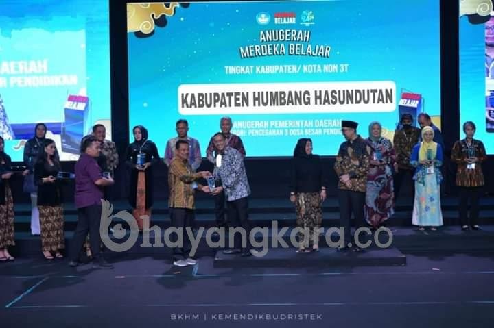 Kemendikbudristek Berikan Penghargaan Anugerah Merdeka Belajar ke Pemkab Humbahas