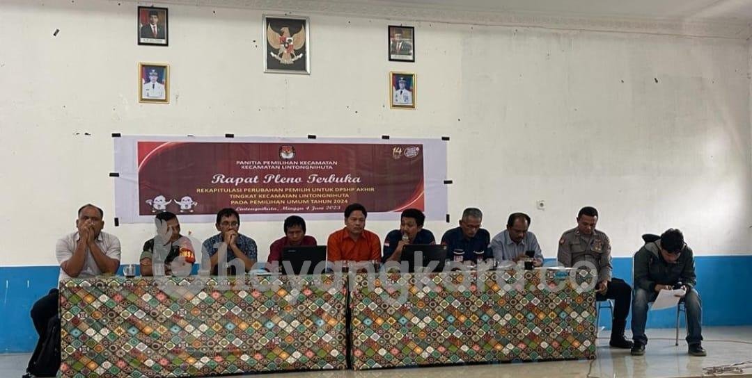 PPK Lintongnihuta Adakan Rapat Pleno DPSHP Akhir Pada Pemilu 2024