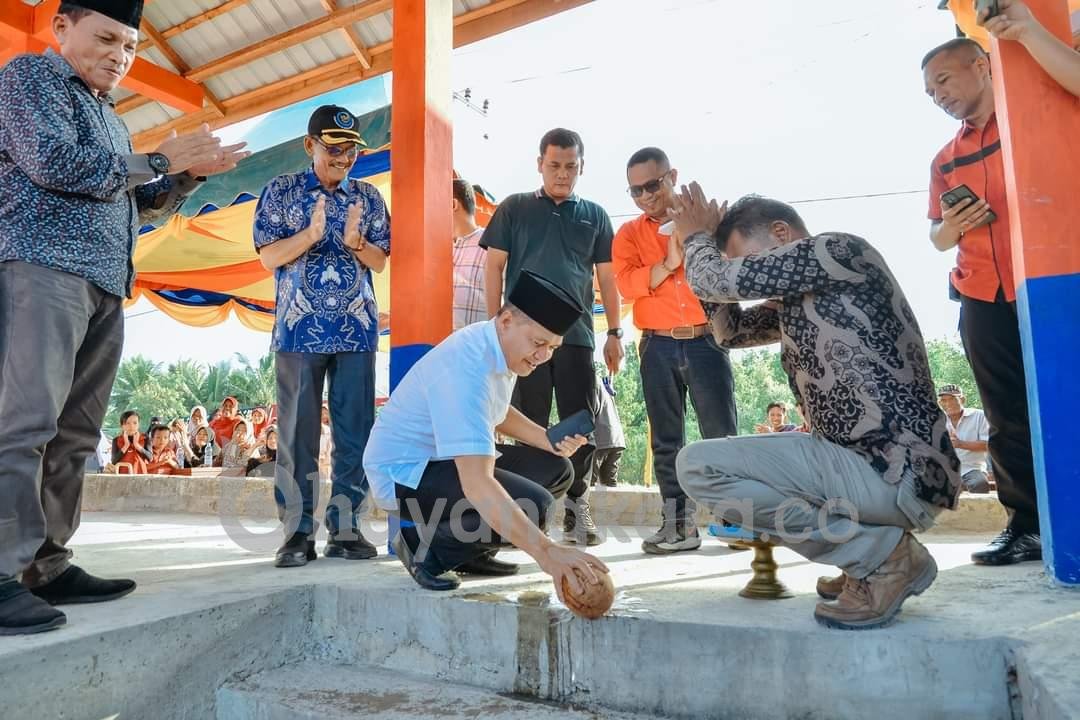 Bupati Batu Bara Ir Zahir M Ap Resmikan TPI Desa Guntung Pesisir.