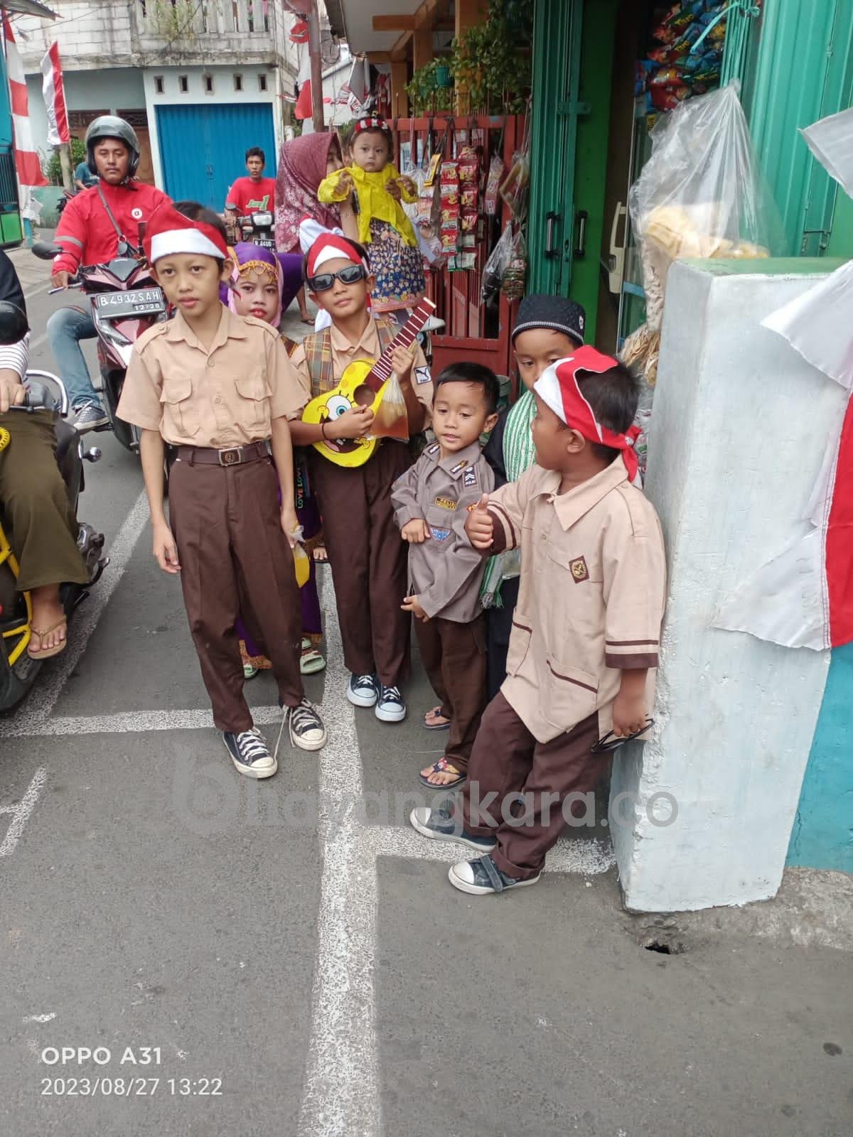 Memeriahkan HUT RI Ke 78 RW 03 Penggilingan Mengadakan Karnaval Kemerdekaan