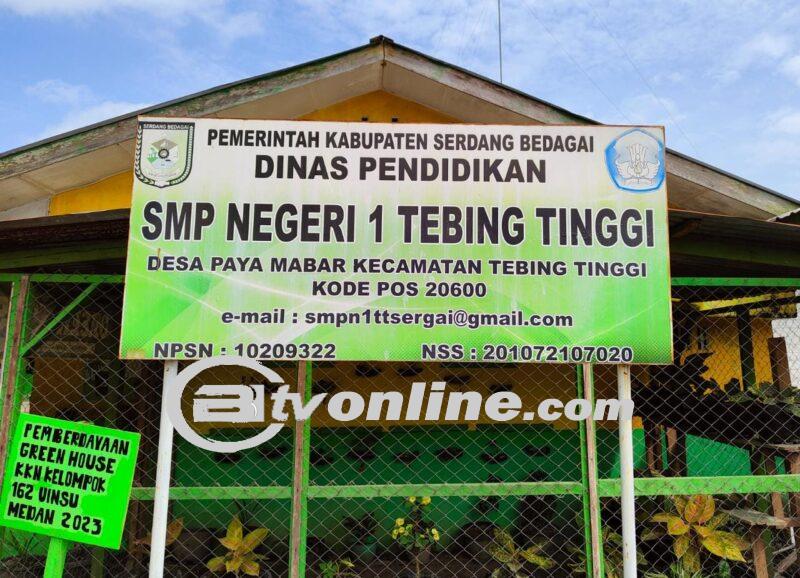 Miris,..!!! Meski Rutin Terima Dana BOS Namun Meja & Kursi “Rusak” Dipakai Siswa Belajar di SMP N1 Tebing Tinggi Kabupaten Sergai
