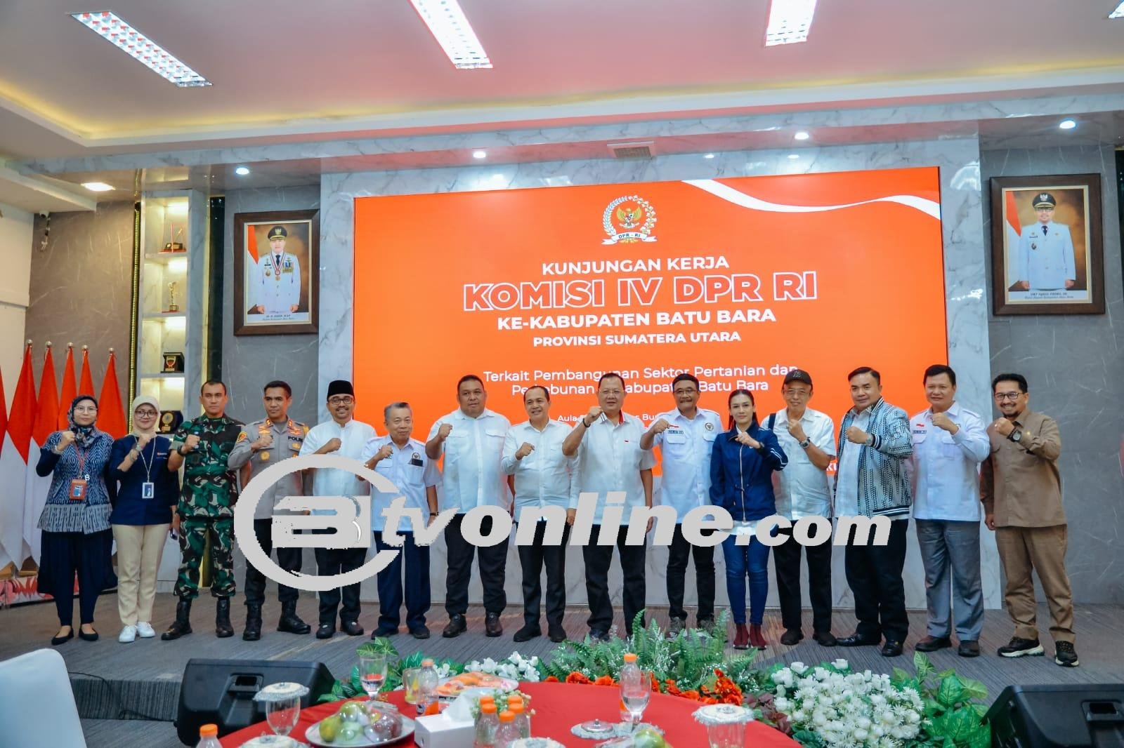 Bupati Zahir Paparkan Potensi Unggulan Kabupaten Batu Bara di Hadapan Komisi IV DPR RI.