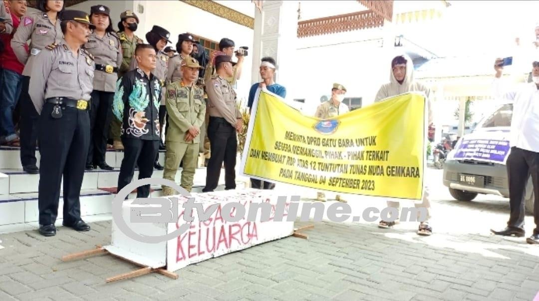 Tunas Muda Gamkara Minta Segel Kantor Bupati Batu Bara