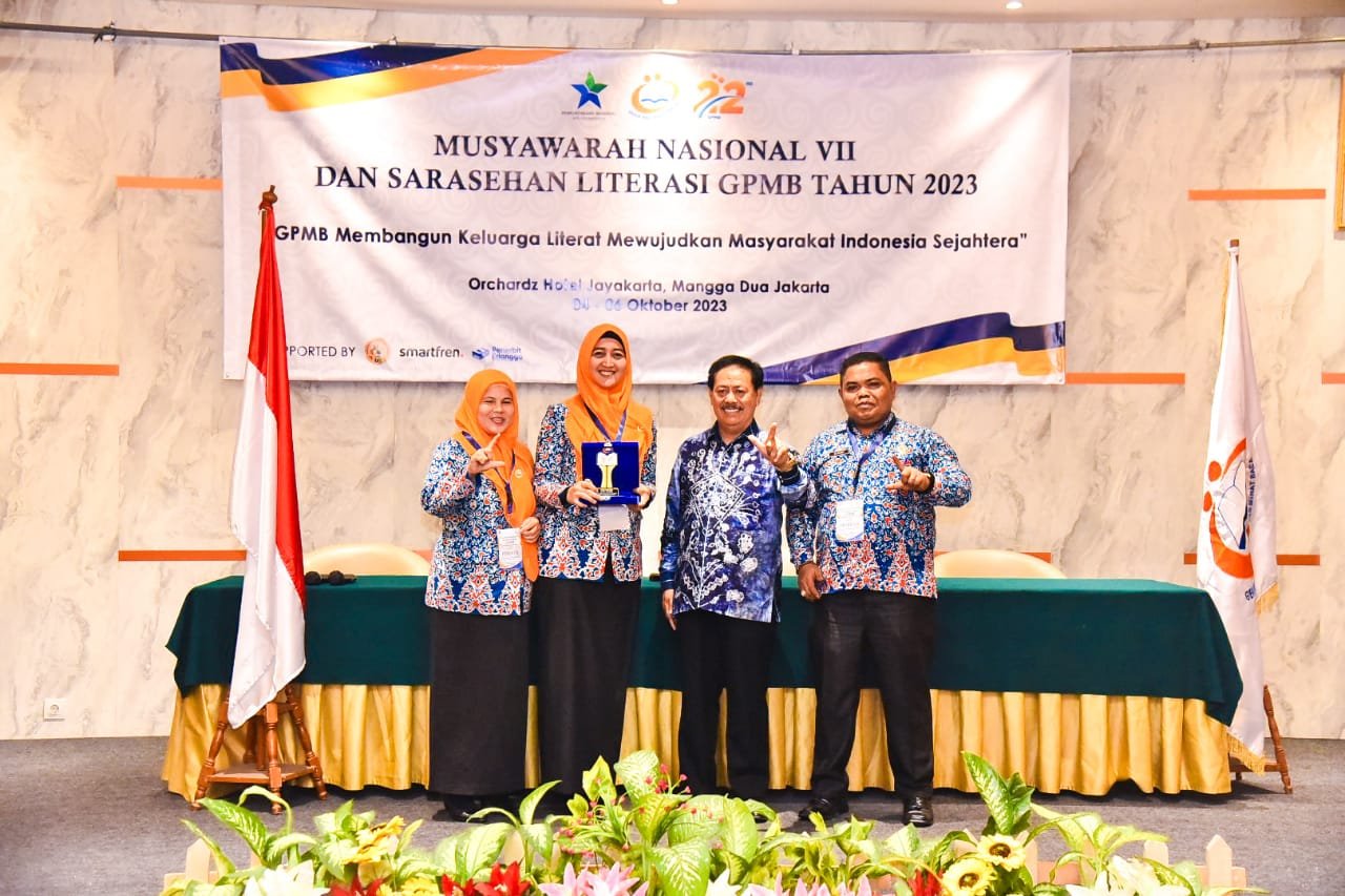 Munas VII GPMB, Ketua GPMB Batu Bara Ny. Maya Indriasari Terima Penghargaan Sandya Pradtya