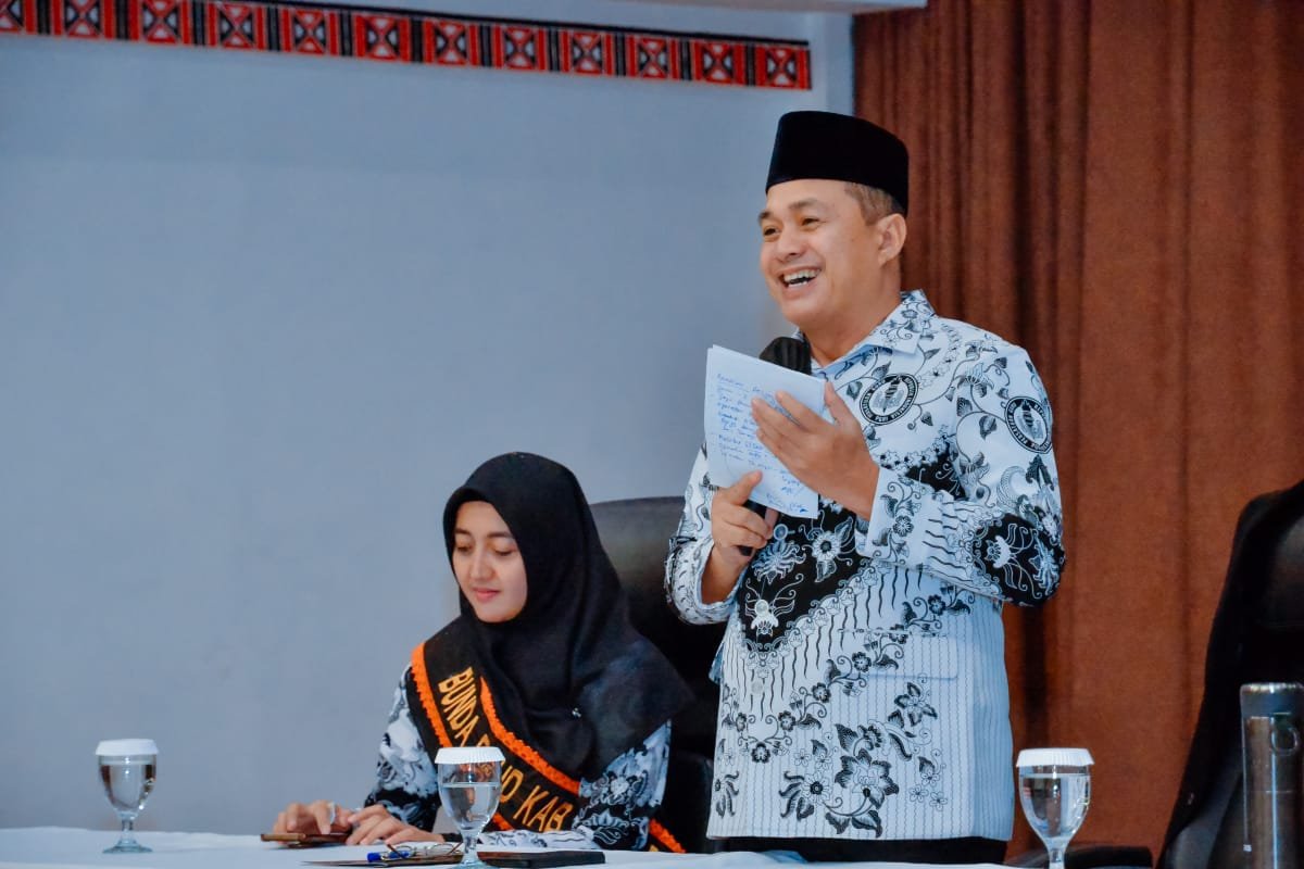 Tingkatkan Kualitas Mutu Pendidikan, Bupati Zahir Buka Bimtek Strategi Kepemimpinan Kepala Sekolah