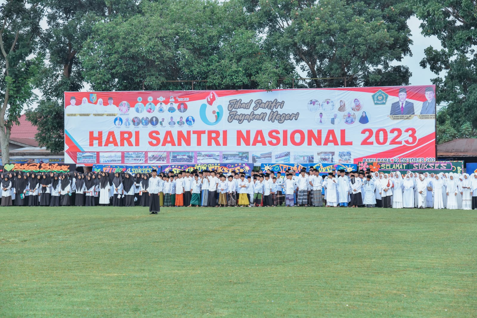 “Bupati Zahir Ajak Santri Jihad Jayakan Batu Bara dalam Peringatan HSN”