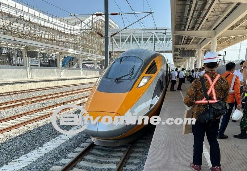 Momen Presiden Jokowi Resmikan Kereta Cepat Jakarta-Bandung