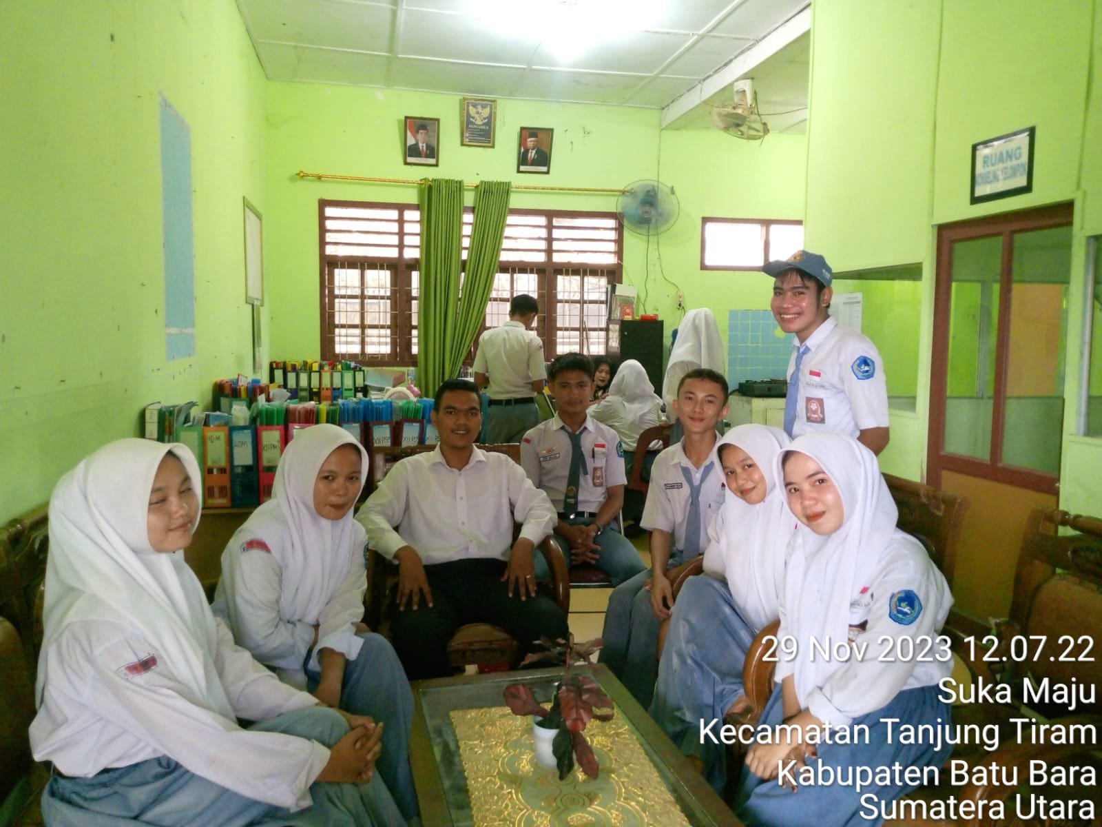 BK SMA NEGERI 1 TANJUNG TIRAM, GELAR BIMBINGAN KELOMPOK TEMA REMAJA CERDAS DI MEDIA SOSIAL