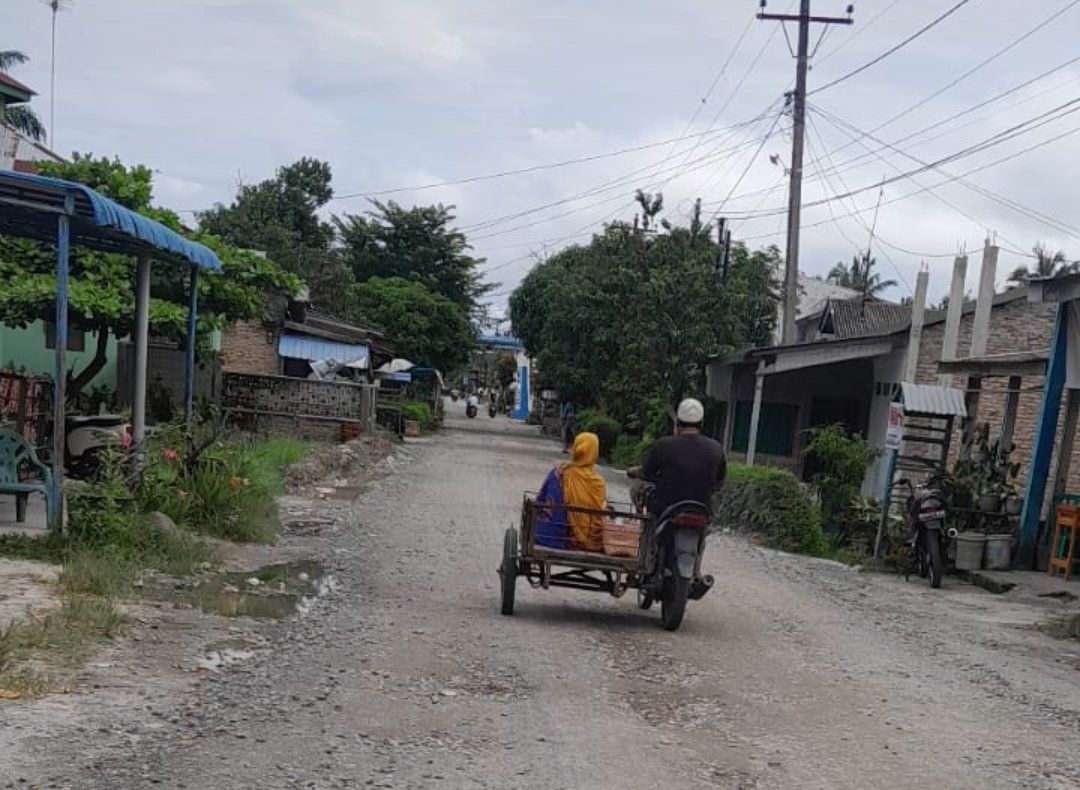 Pemkab Batu Bara Perbaiki Jalan Rusak di Jl Lima Laras – Ujung Kubu