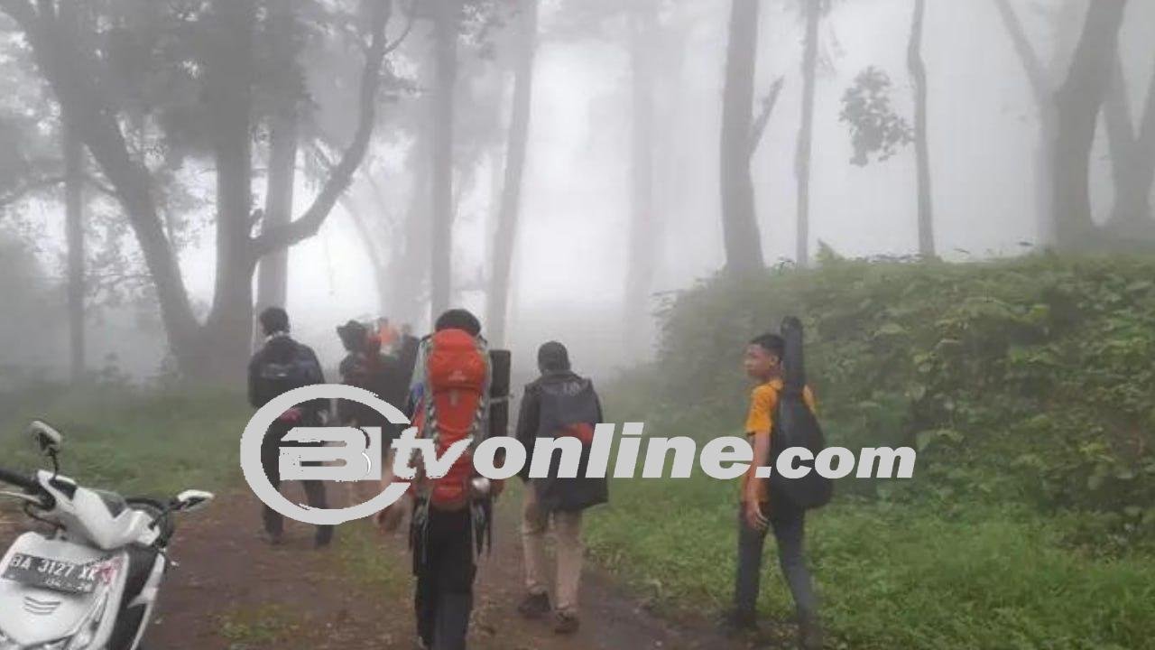 Lima Pendaki Selamat dari Letusan Gunung Marapi Sumbar